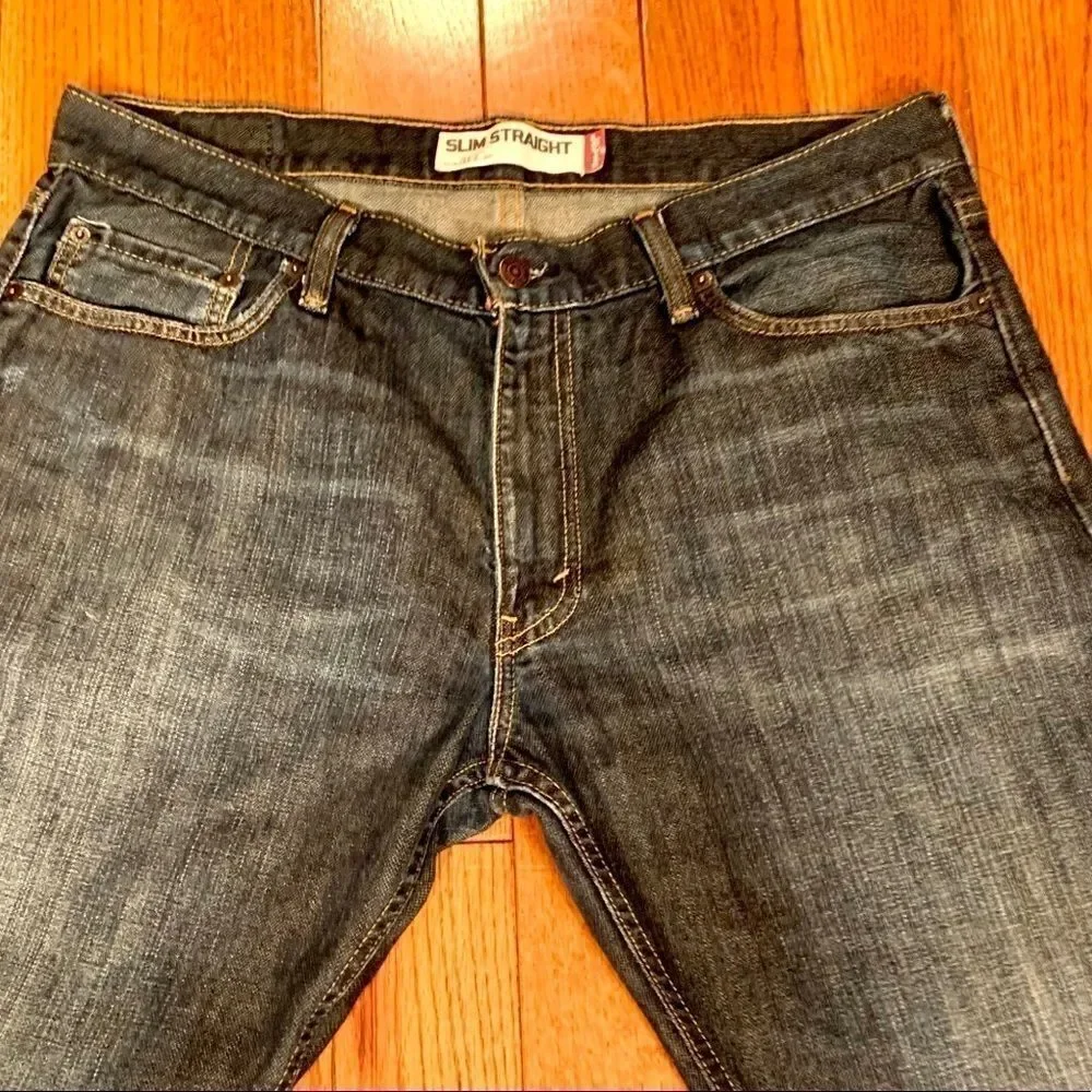 LEVI’s SLIM STRAIGHT 514 JEANS 36”x30”